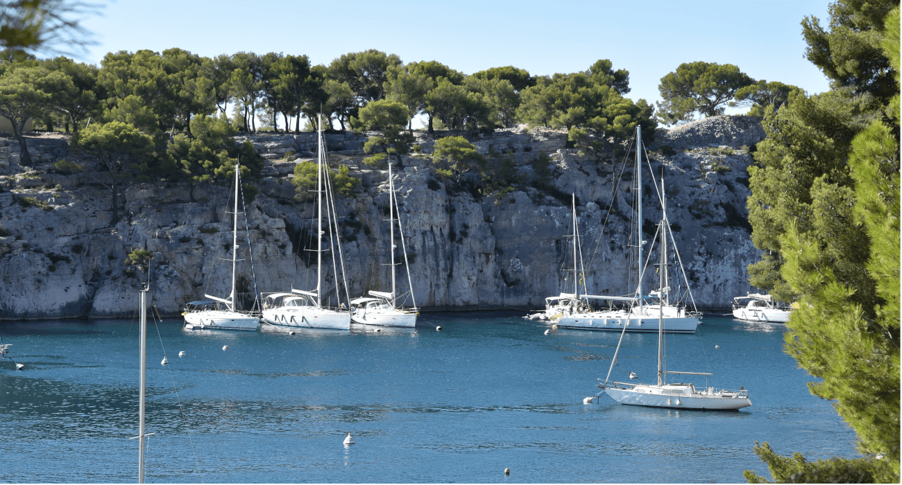 Calanque de Port-Miou vues des calanques