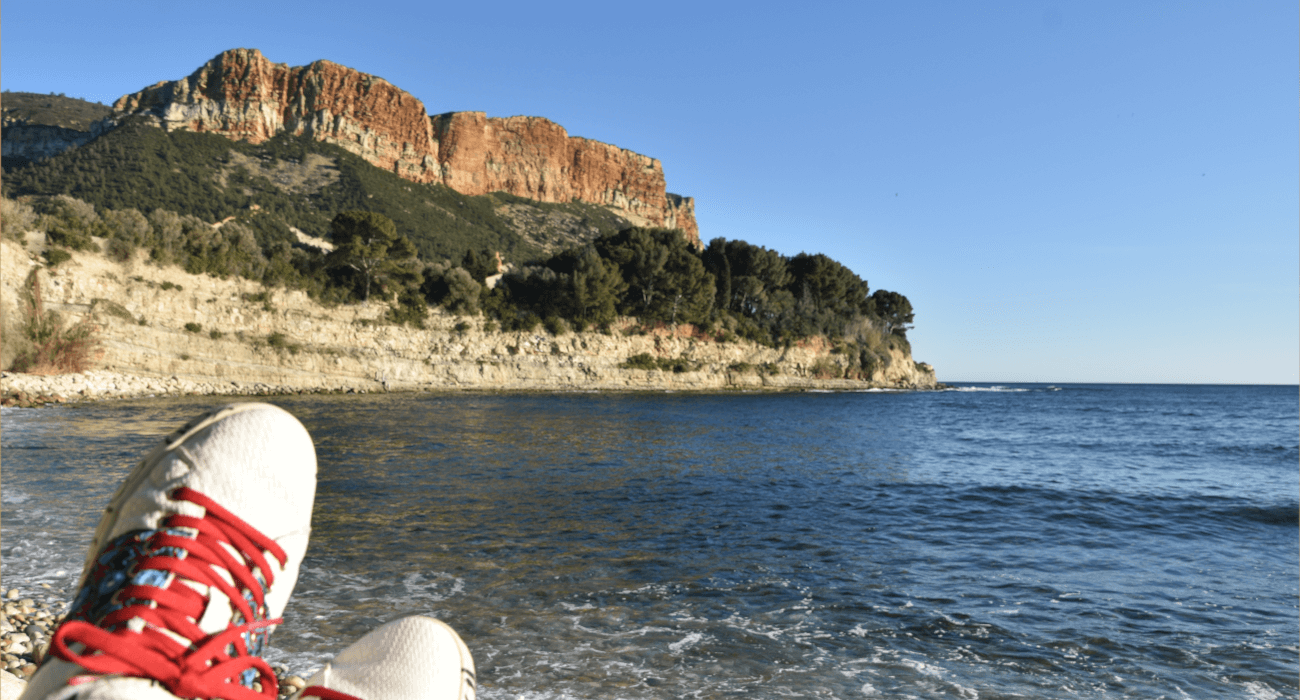 Petite plage et le Cap Canaille