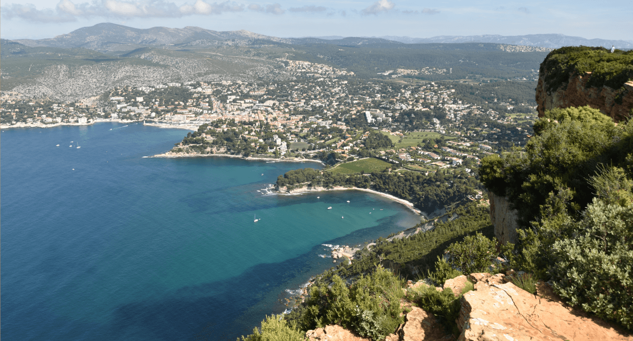Cassis et ses plages vues d'en haut
