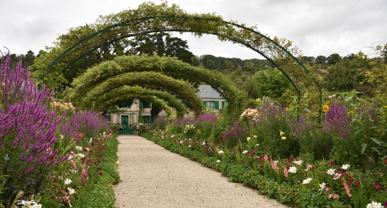 Clos fleuris de Monet en Normandie